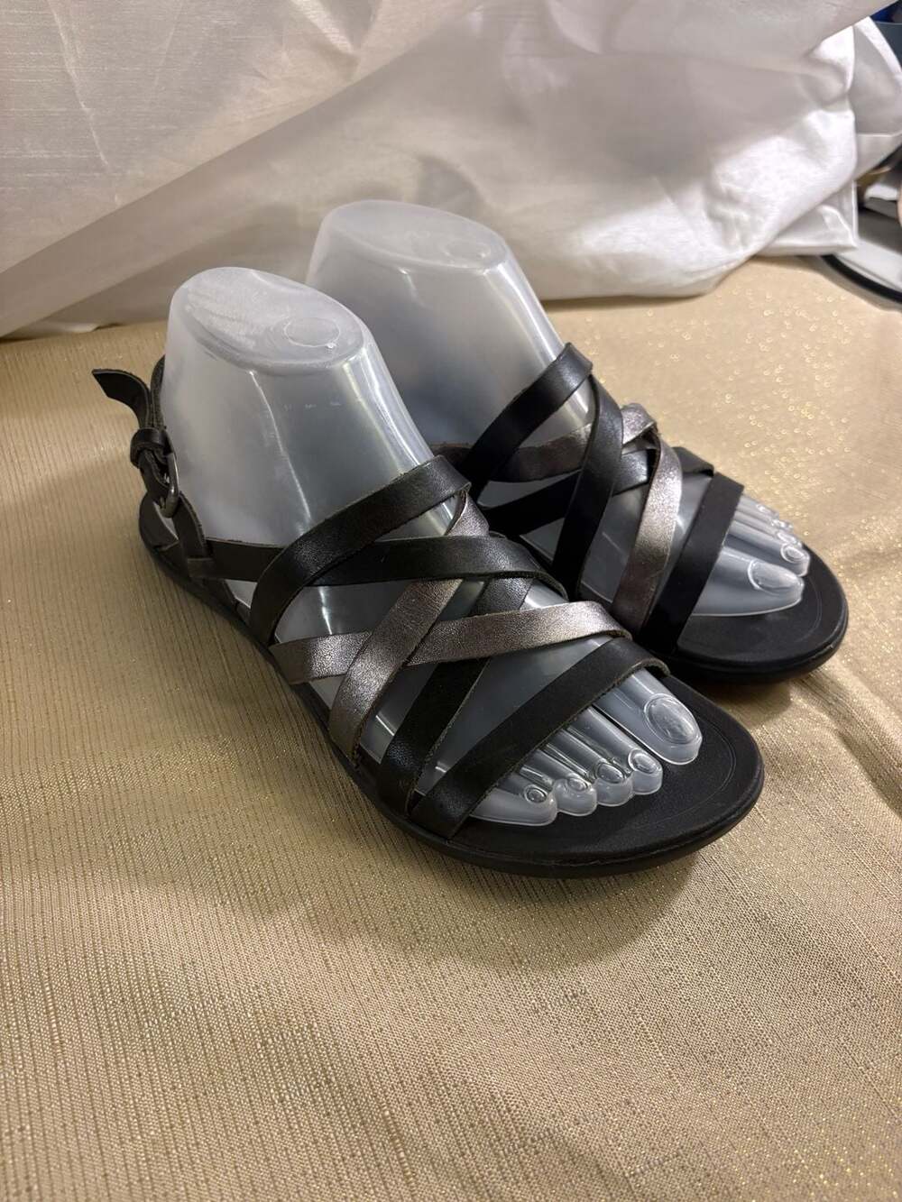 OluKai Awe Awe Leather Strappy Sandals Black Pewter